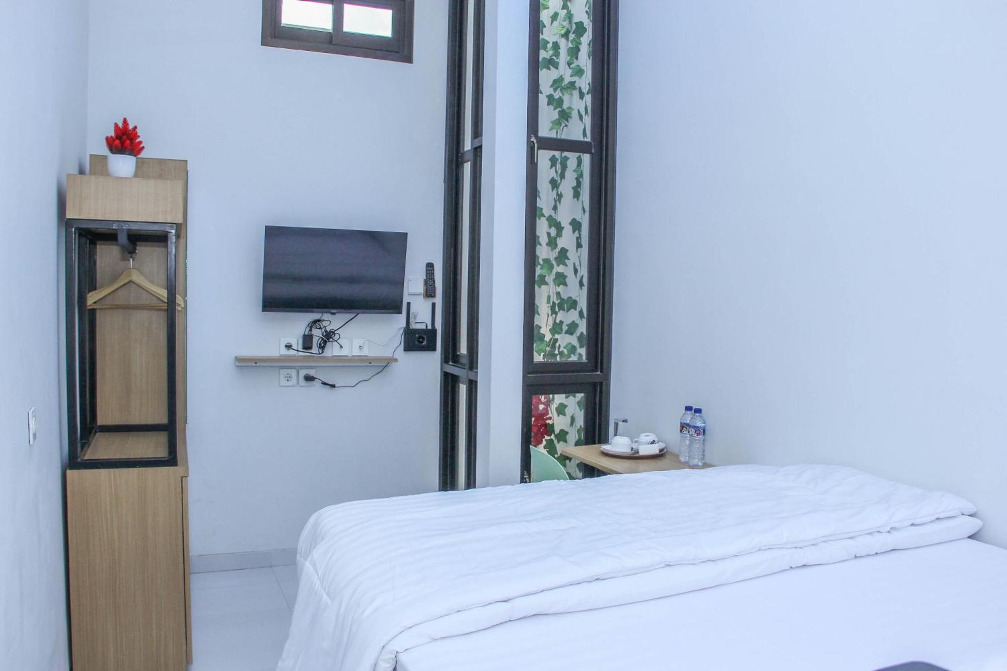 Laswi Syariah Guest House Bandung Exterior foto